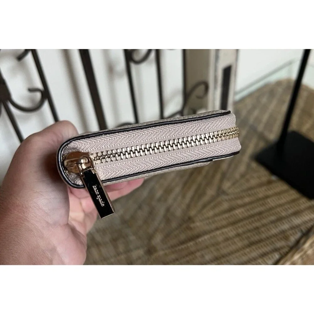 Kate Spade New York Leila Large Continental Zippy Wallet Light Sand & White